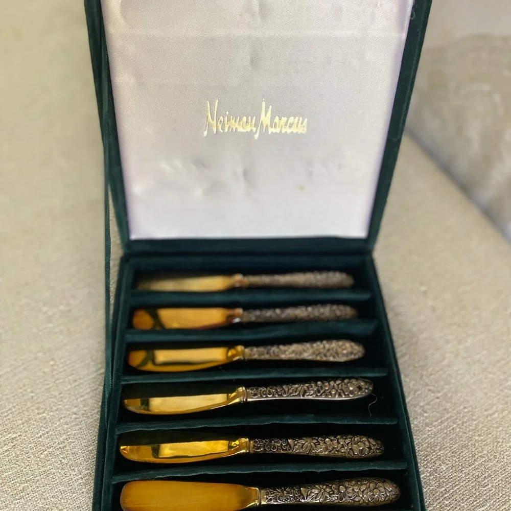 Godinger Silver Art Co./Neiman Marcus, Vintage Gold/Repousse Butter Spreaders